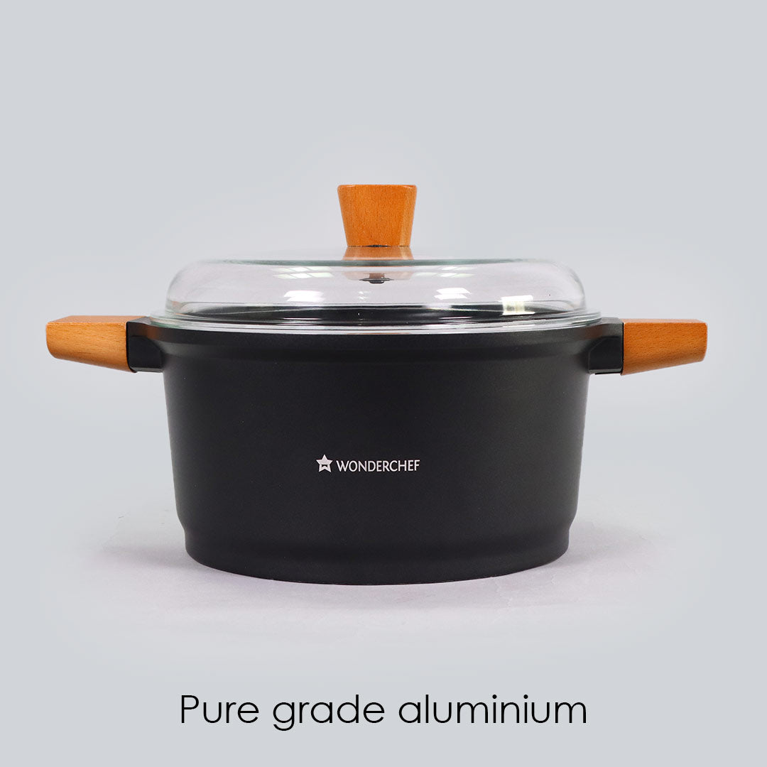 Caesar Non-Stick Casserole with Lid, German Beechwood Handle, Pure Grade Aluminium, Induction Bottom, 5mm, Black, 5 Years Warranty
