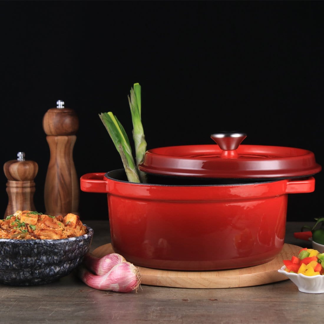 wonderchef-ferro-cast-iron-casserole-with-lid-26cm-red