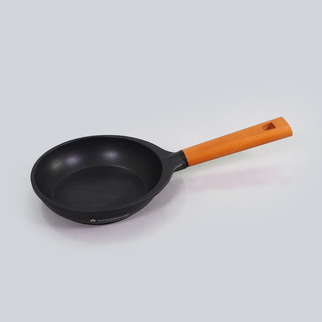 Caesar Non-stick Fry Pan, Induction Bottom, Wooden Handle, Pure Grade Aluminium- 18cm, 0.9L, 5mm, 5 Years Warranty, Black