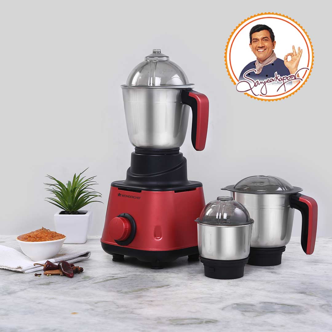 Sumo Mixer Grinder-600W With 3 Stainless Steel Jars and Anti-Rust Stainless Steel Blades, Ergonomic Handles, 5 Years Warranty on Motor, Red and Black