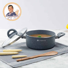 गैलरी व्यूवर में इमेज लोड करें, Granite Non-stick Casserole, Induction bottom, Soft-touch handles, Virgin grade aluminium, PFOA/Heavy metals free, 3.5mm, 2 years warranty, Grey - Wonderchef