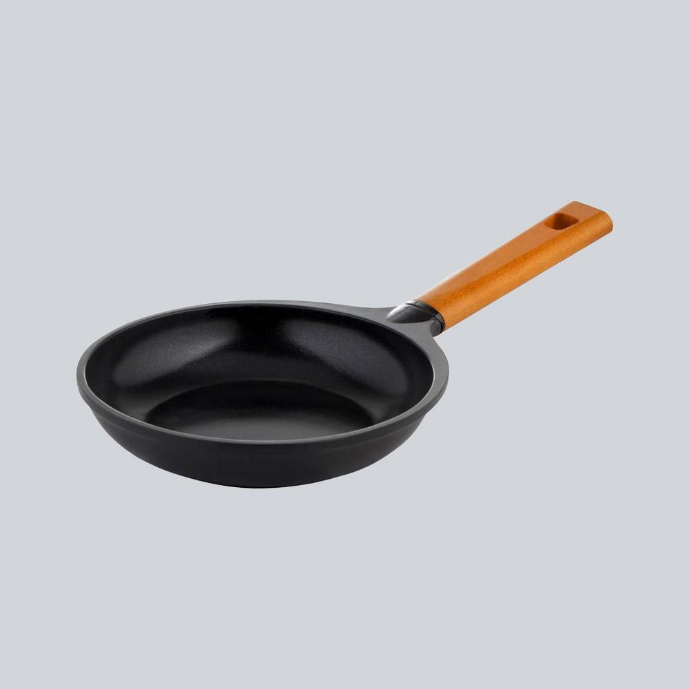 Caesar Non-stick Fry Pan, Induction Bottom, Wooden Handle, Die-cast Aluminium- 26cm, 2.3L, 5mm, 5 Years Warranty, Black