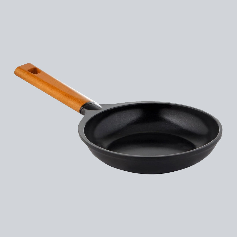 Caesar Non-stick Fry Pan, Induction Bottom,  Wooden Handle,  Pure Grade Aluminium-24cm, 1.7L, 5mm, 5 Years Warranty, Black